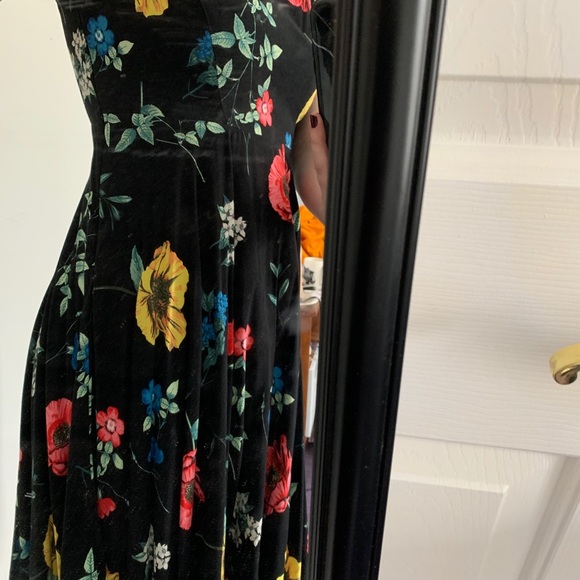 Old navy sundress. New w/o tags. - Picture 2 of 6